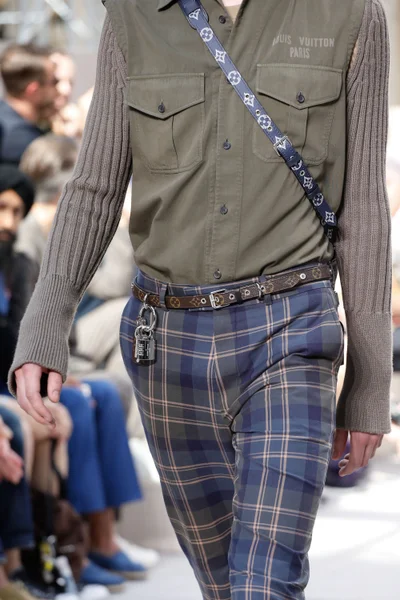 Look 62